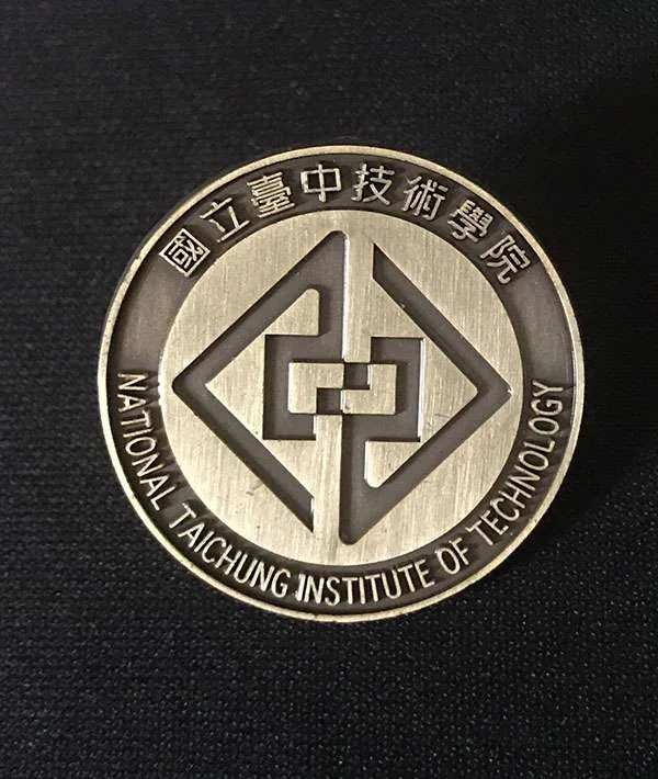 金屬徽章